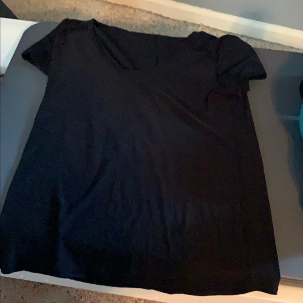 Lululemon t-shirt